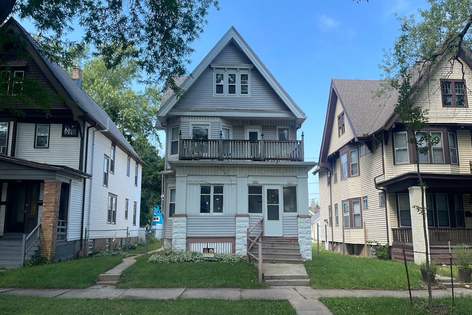 2465-2467 N 45th St Milwaukee, WI 53210, Milwaukee County