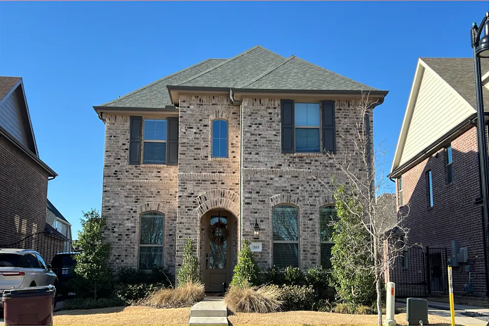 1849 Lakemont Dr Van Alstyne, TX 75495, Grayson County