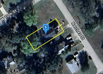 Natchez St, Hearne, TX 77859