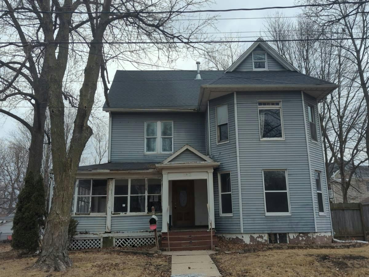 Summit St, Bloomington, IL 61701