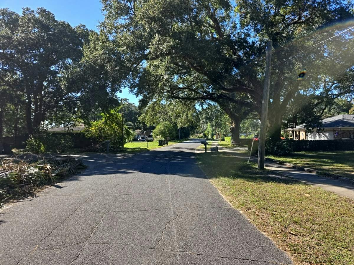 Cherokee Trl, Pensacola, FL 32506