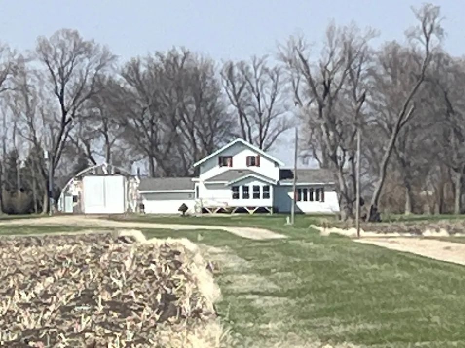 44375 60th St Blue Earth, MN 56013, Faribault County