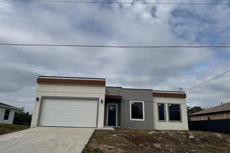 2802 30th Street Southwest Lehigh Acres, FL 33976, Lee County