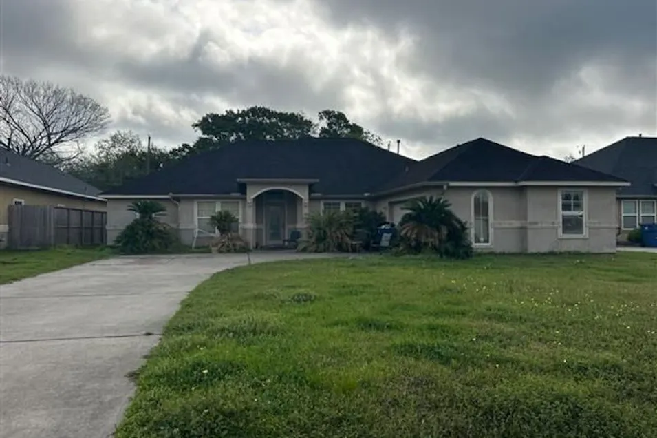 10 South Foster Road Texas City, TX 77591, Galveston County