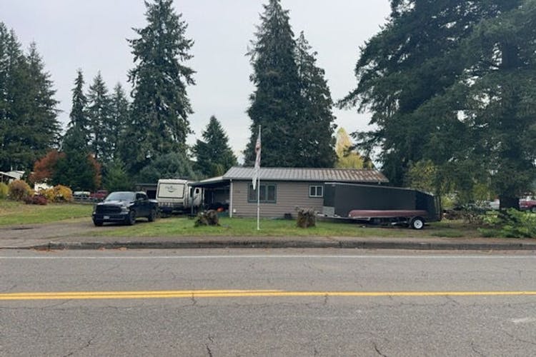 944 5th St Lyons, OR 97358, Linn County