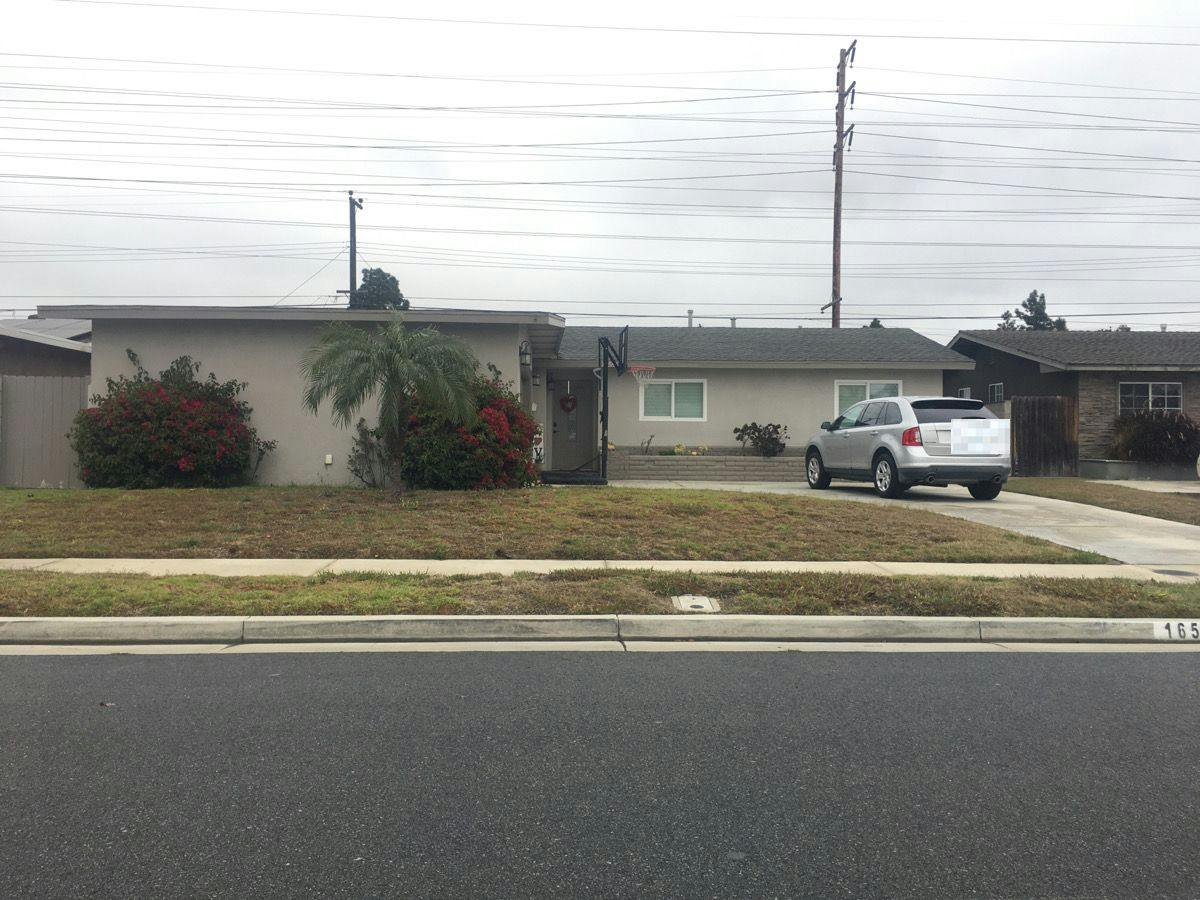 Lucia Ln, Huntington Beach, CA 92647