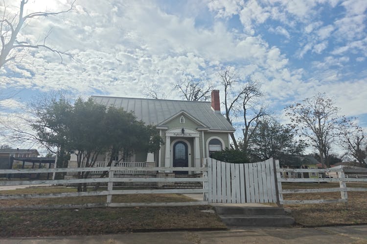 1806 McKinley Ave San Antonio, TX 78210, Bexar County