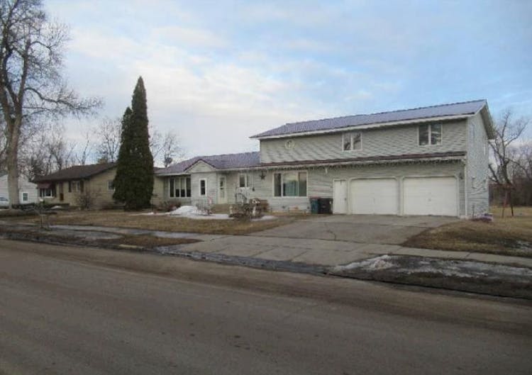 309 Central Ave S Eagle Bend, MN 56446, Todd County