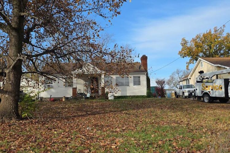 2012 James Downey Rd Independence, MO 64057, Jackson County