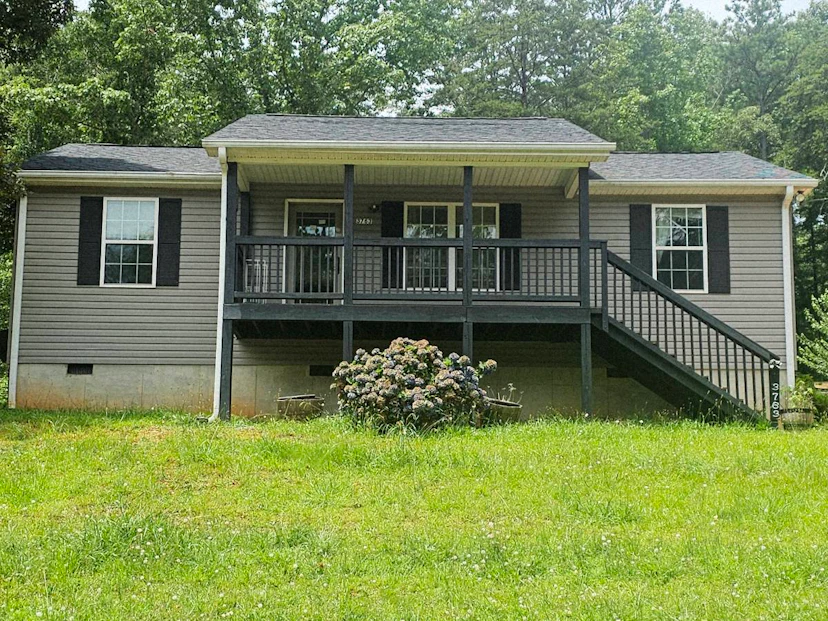 3763 Tall Pine Way
