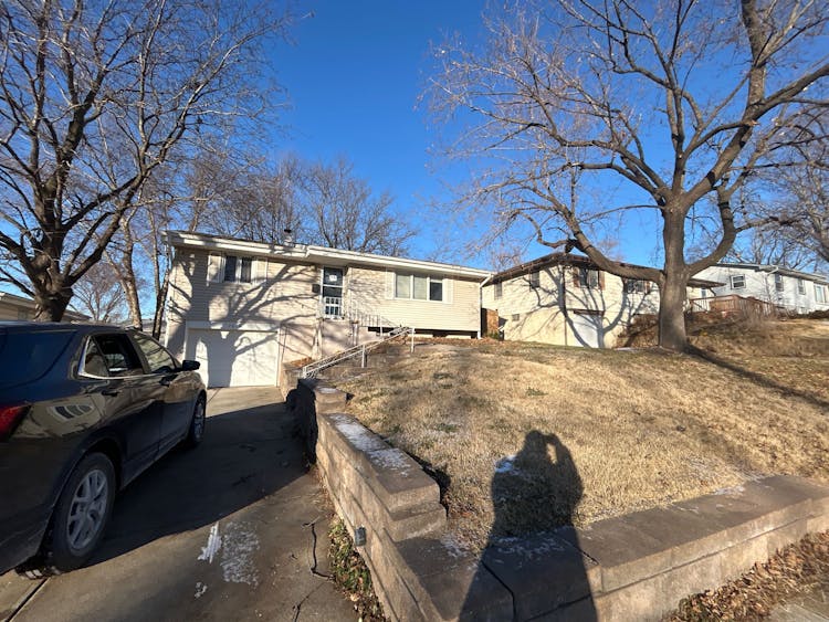 7814 Parker Street Omaha, NE 68114, Douglas County