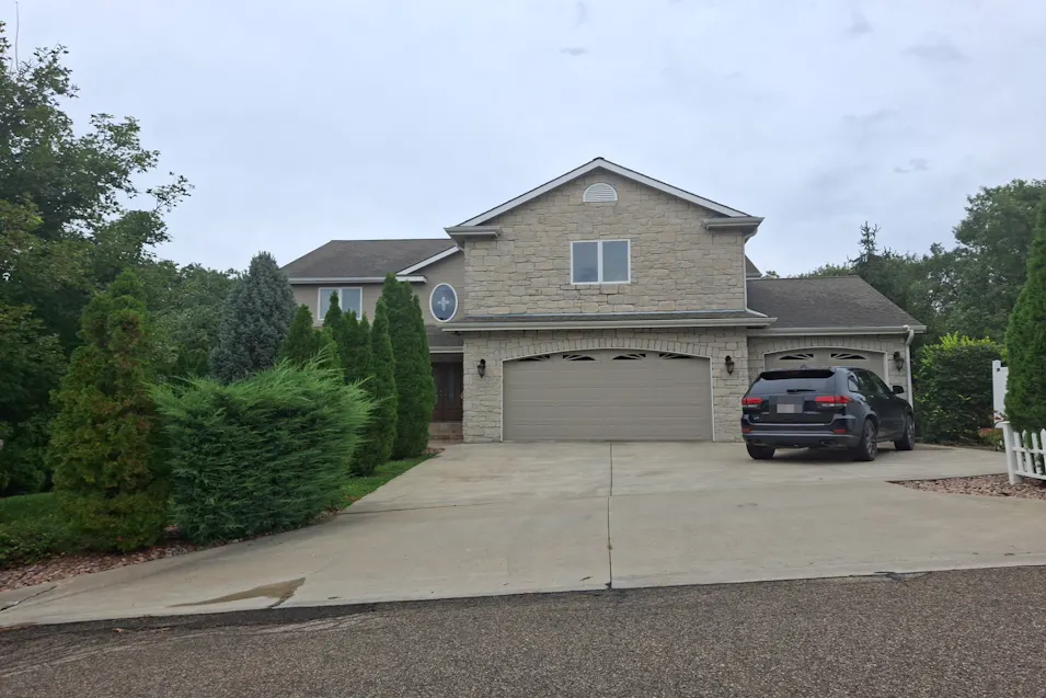 1017 N Mill Point Cir Manhattan, KS 66503, Riley County