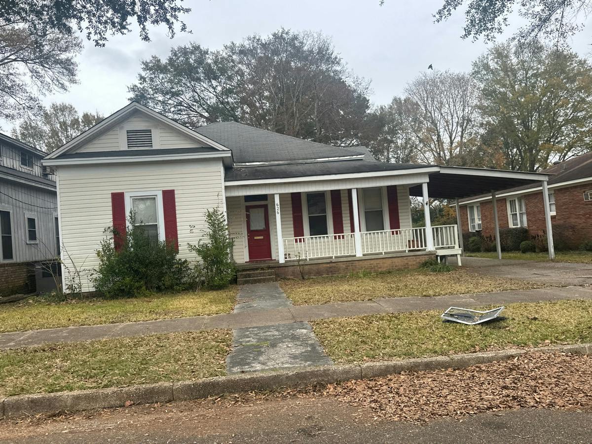 Virginia Ave, Mccomb, MS 39648