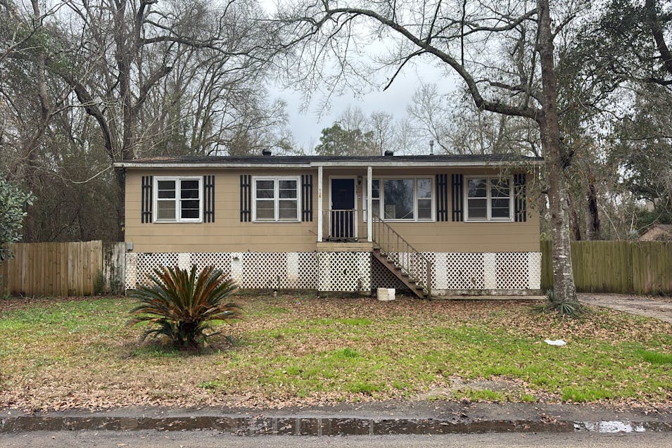 327 Bayou Ave Saraland, AL 36571, Mobile County