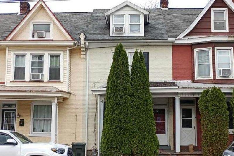 Walnut St, Lebanon, PA 17042