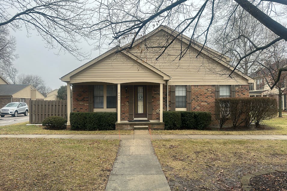 8400 Dogwood Ln Warren, MI 48093, Macomb County