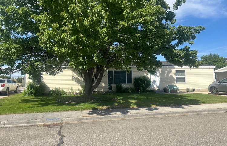 8436 W Canyon Ave Kennewick, WA 99336, Benton County