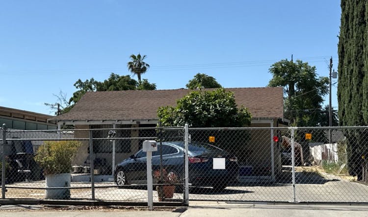 300 Pueblo Ave Modesto, CA 95351, Stanislaus County