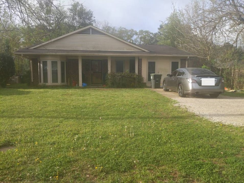1717 57th Street W. Birmingham, AL 35228, Jefferson County