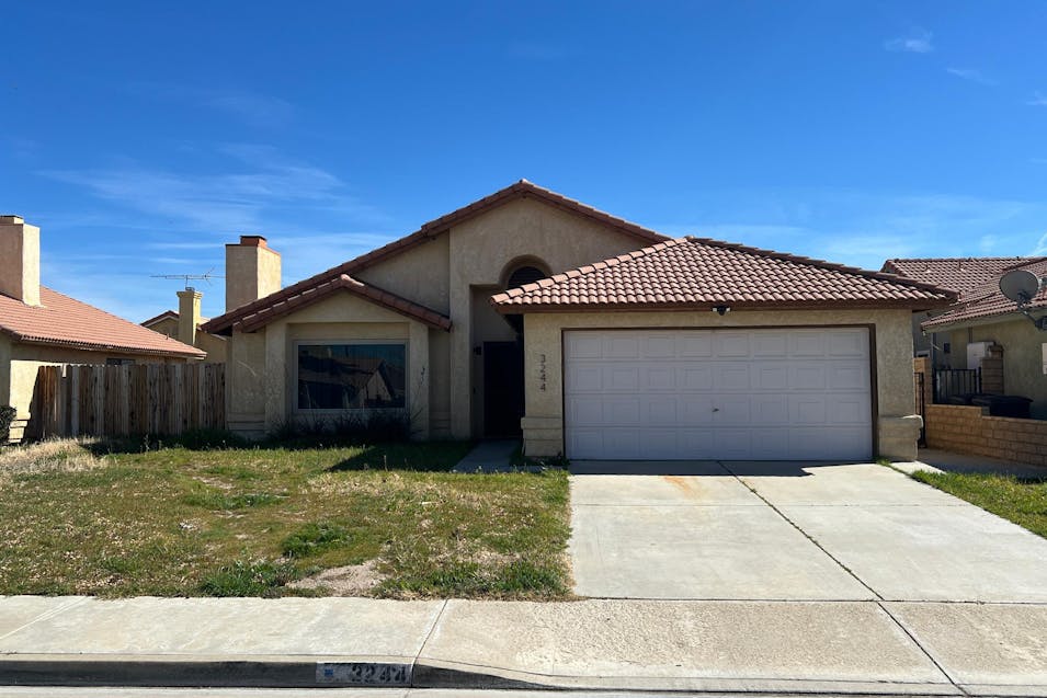 3244 Voyager St Rosamond, CA 93560, Kern County