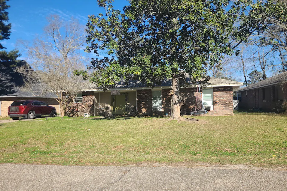 26184 Fallen Oaks Dr Denham Springs, LA 70726, Livingston County