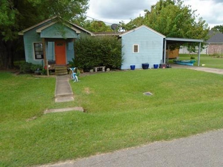 2701 Cooley Ave Groves, TX 77619, Jefferson County