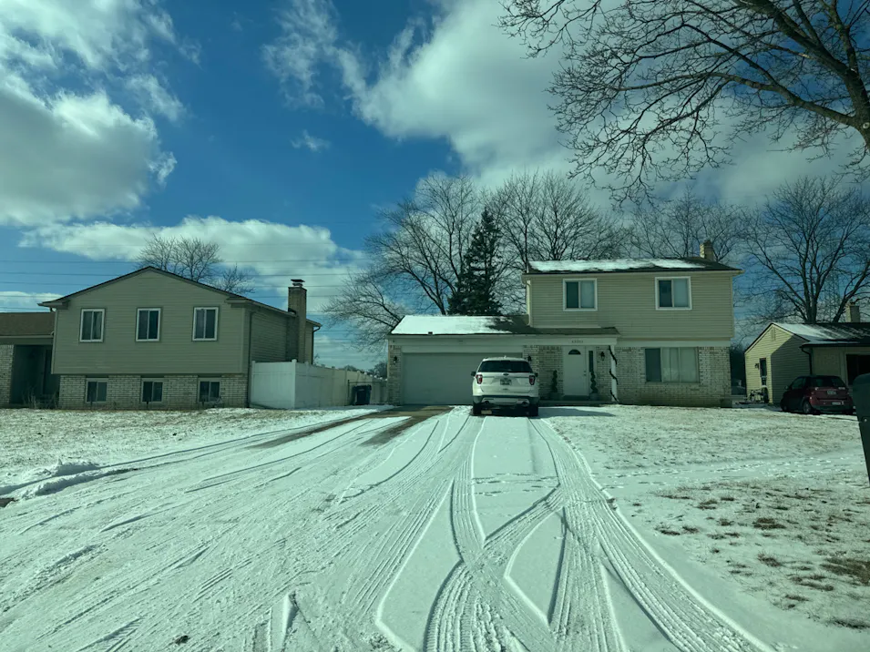 43351 Cambridge Dr Sterling Heights, MI 48313-1814, Macomb County
