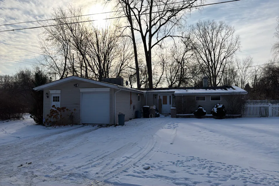 25535 Orchard Lake Rd Farmington Hills, MI 48336, Oakland County