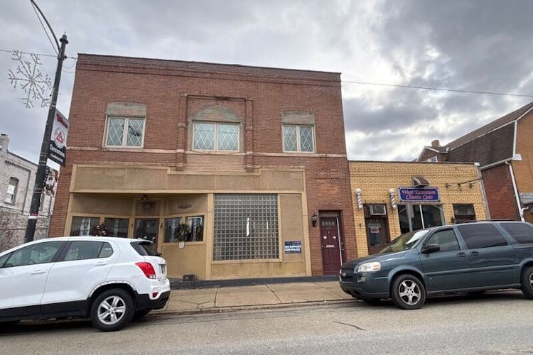 211 W 7th Ave Tarentum, PA 15084, Allegheny County