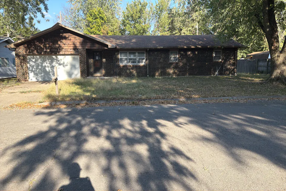 712 S 33rd St. Parsons, KS 67357, Labette County