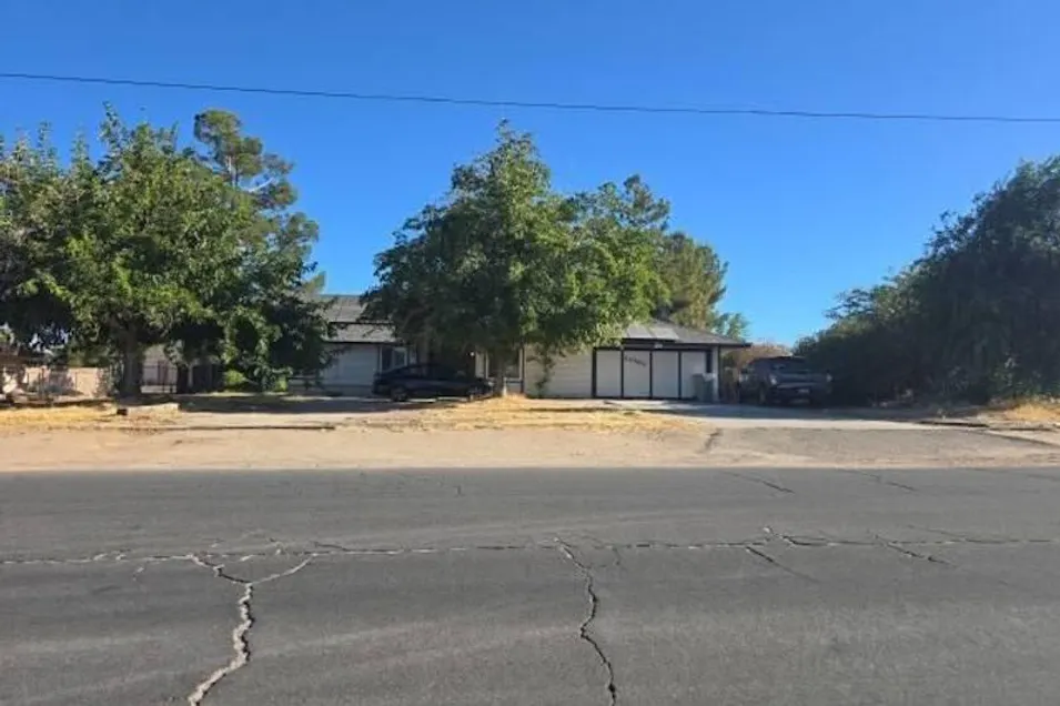 14363 Willow St Hesperia, CA 92345, San Bernardino County