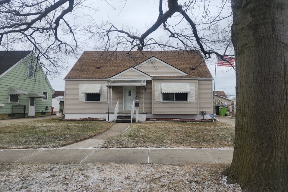 25800 Hayes Rd Roseville, MI 48066-3672, Macomb County