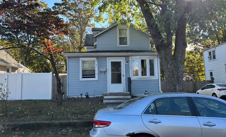 22 Smith Ter Clementon, NJ 08021, Camden County