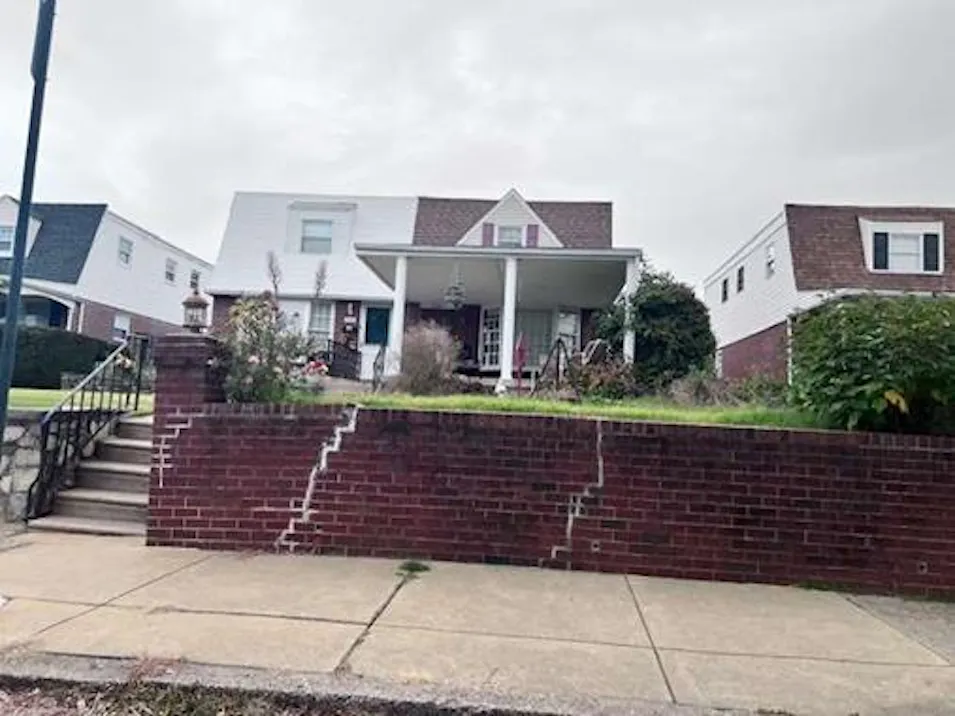 3411 Holyoke Rd Philadelphia, PA 19114, Philadelphia County