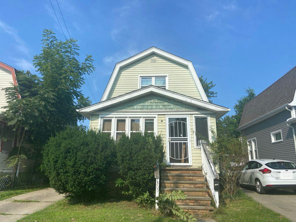 172nd St, Cleveland, OH 44110
