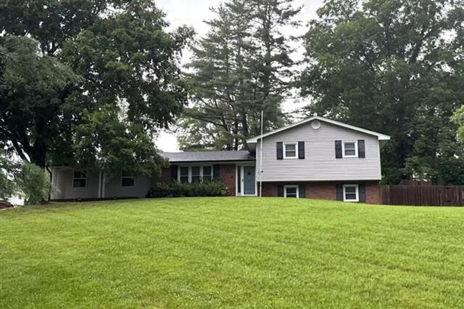 1859 June Ln Jackson, MO 63755, Cape Girardeau County