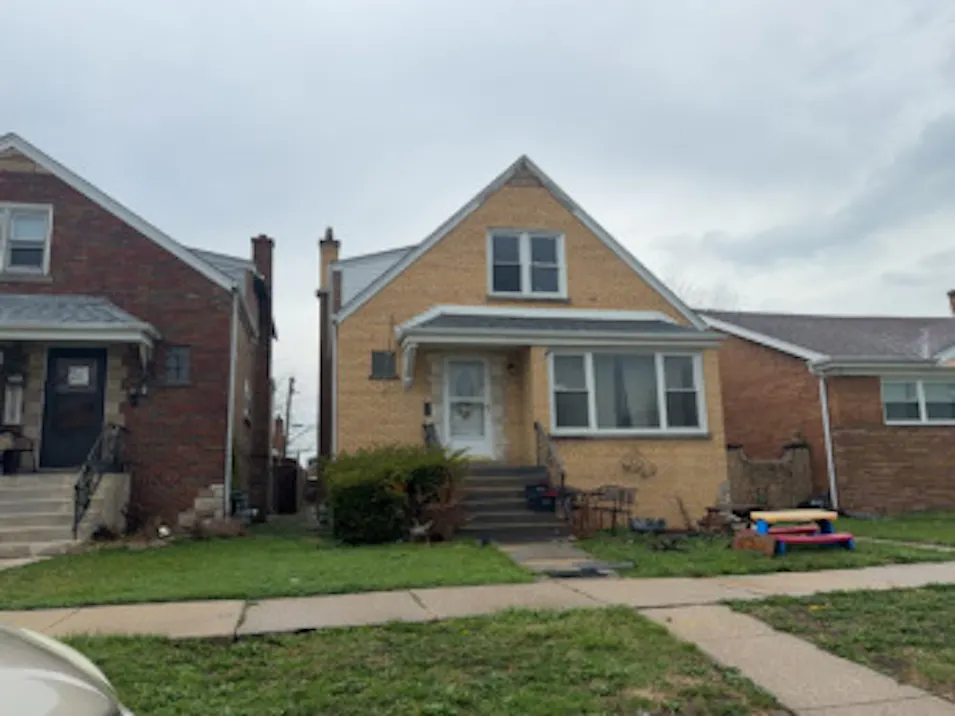 7330w 61st Pl Summit, IL 60501, Cook County