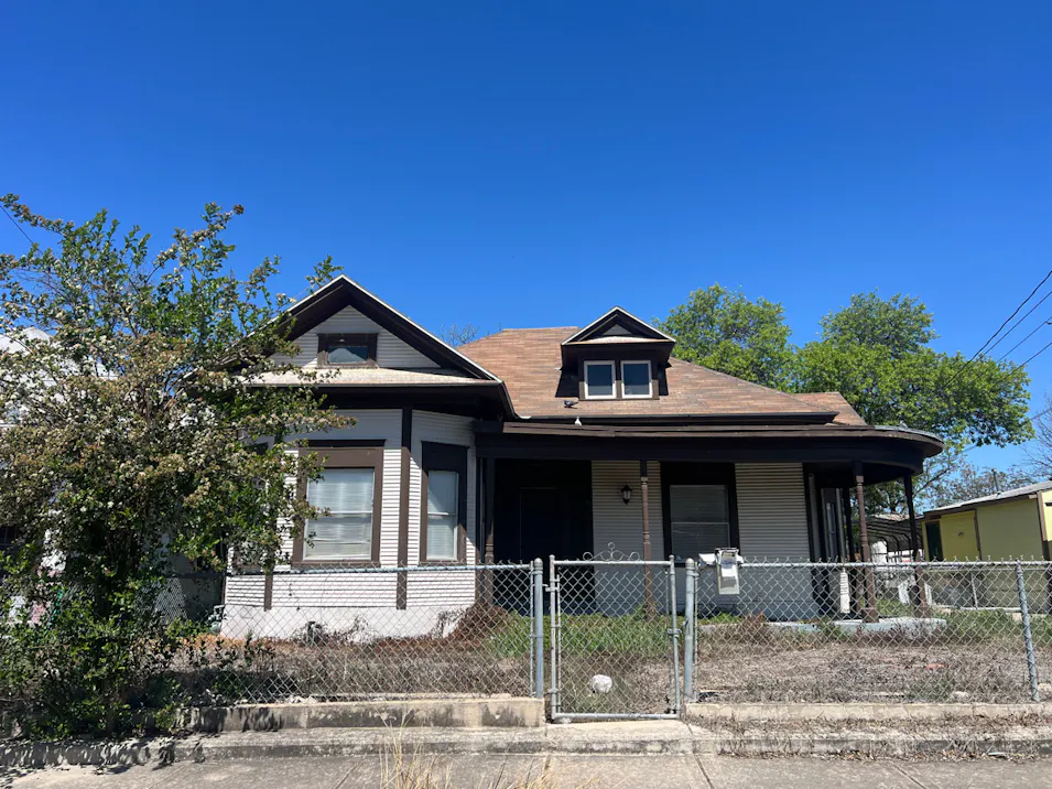 821 Leal Street San Antonio, TX 78207, Bexar County