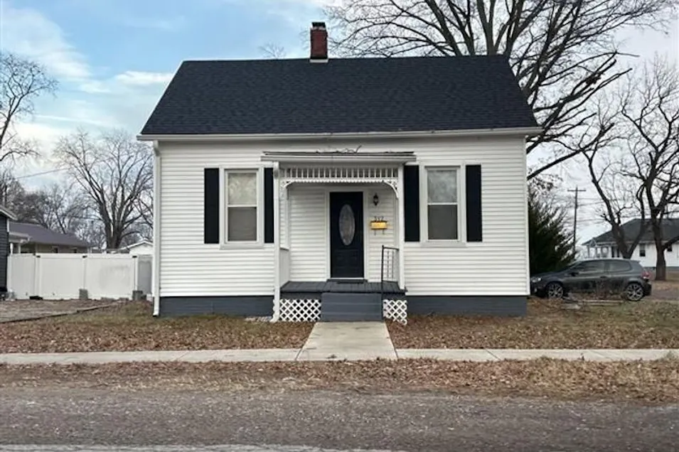 312 South Jefferson St Mascoutah, IL 62258, St. Clair County