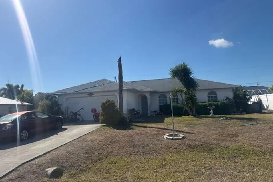 524 N E 19th Court Cape Coral, FL 33909, Lee County