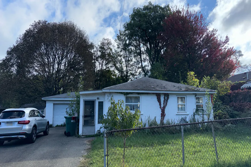 303 Kelso Dr Erie, PA 16505, Erie County