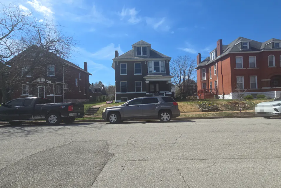4946 Wabada Ave Saint Louis, MO 63113, St. Louis County
