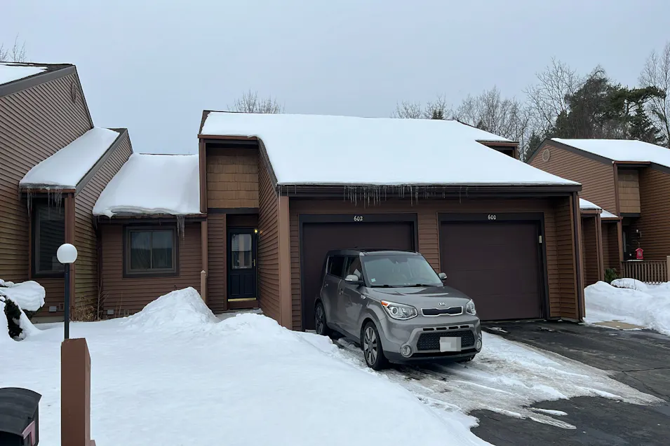 602 Maple Creek Dr Holland, MI 49423, Ottawa County