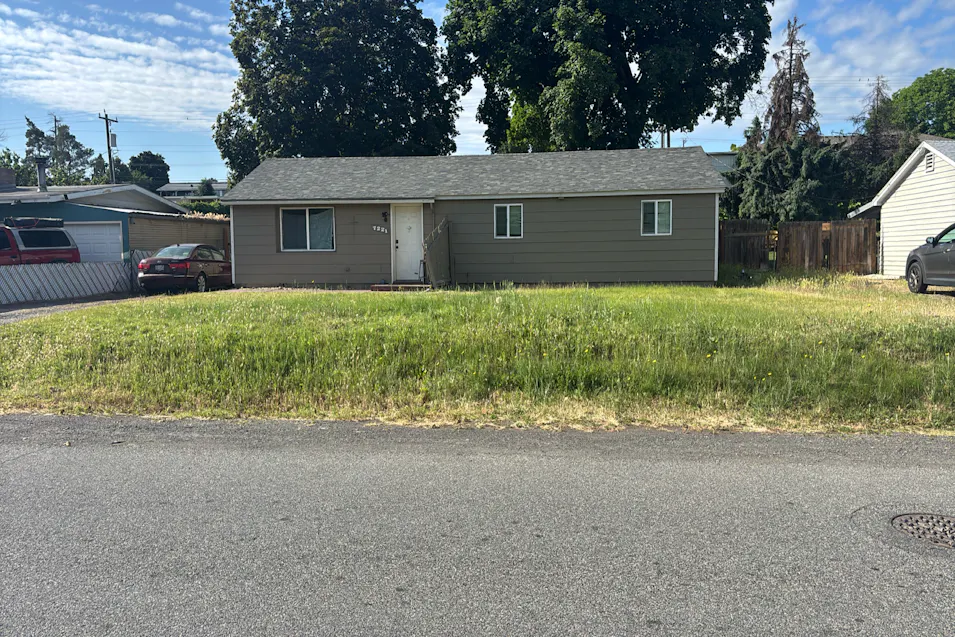 7221 W Arrowhead Ave Kennewick, WA 99336, Benton County
