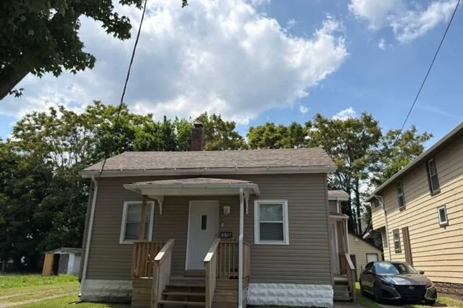 116 West 42nd Street Ashtabula, OH 44004, Ashtabula County