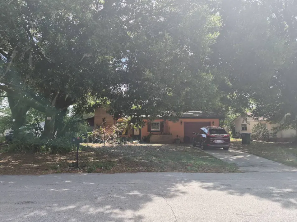 1074 Abagail Dr Deltona, FL 32725, Volusia County