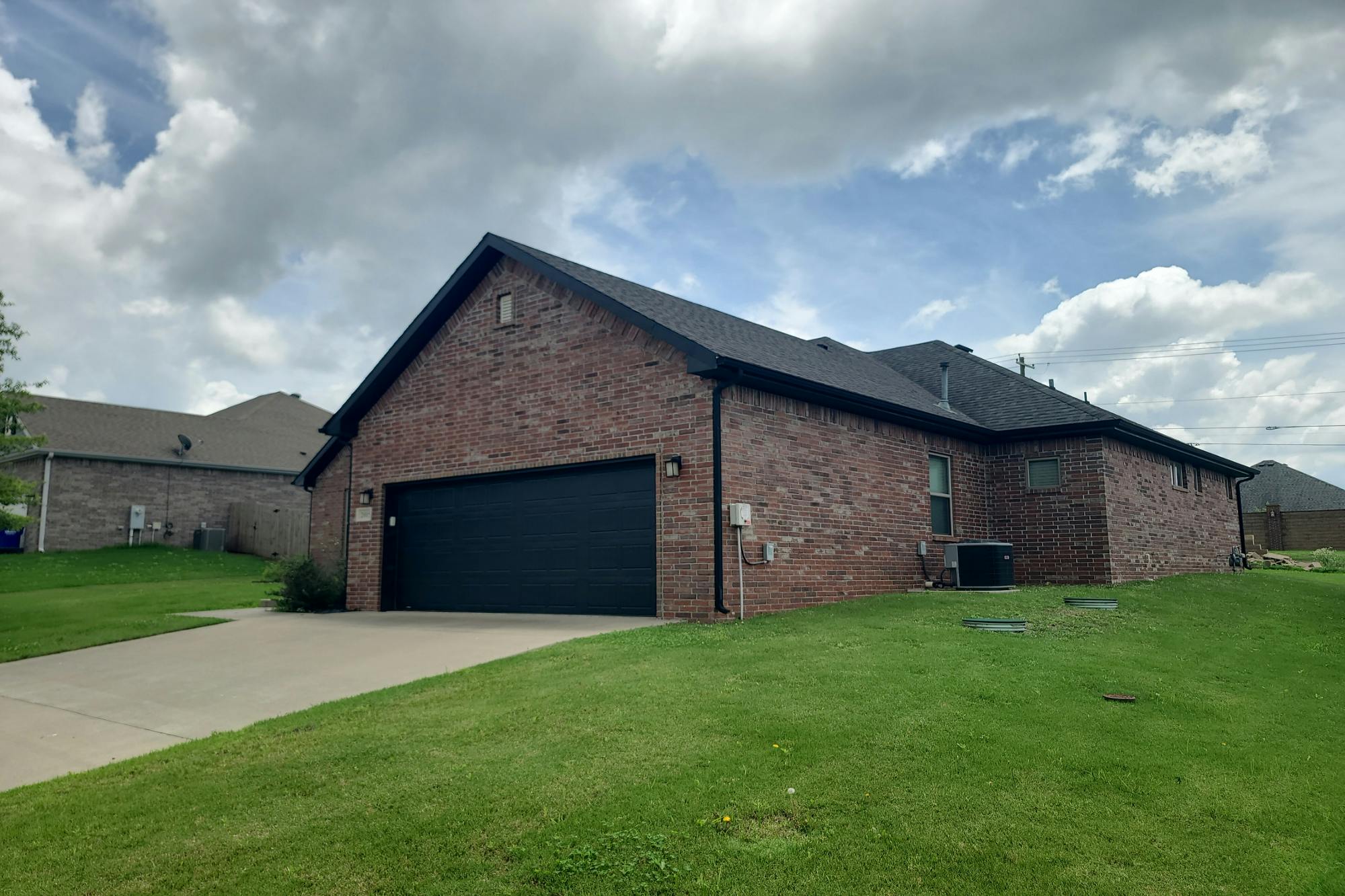 Price Ave, Lowell, AR 72745