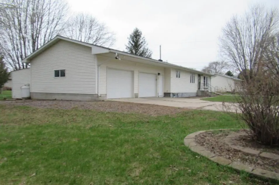 690 10th St Granite Falls, MN 56241, Yellow Medicine County