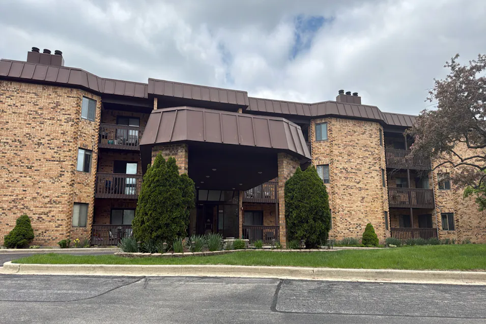 2880 Torrey Pine Ln, Unit 1f Lisle, IL 60532, Dupage County