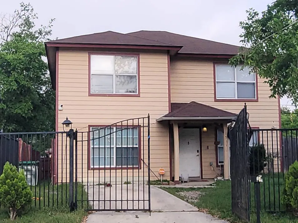 1511 Villa Flores San Antonio, TX 78237, Bexar County